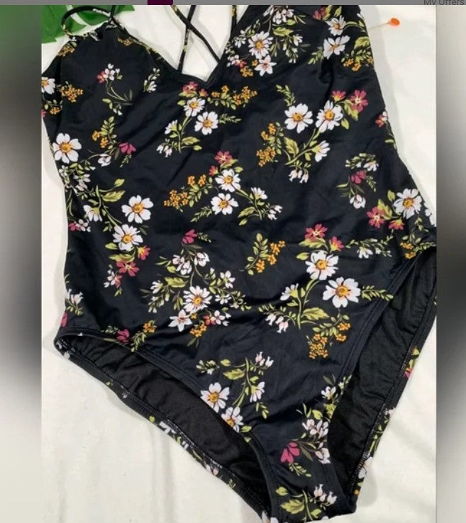 Cute Beach Betty Miracle Brands Floral Slim One Piece Swimsuit Mint Condition!