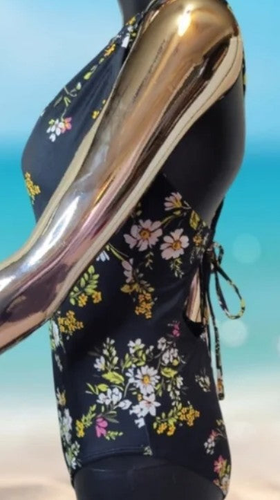 Cute Beach Betty Miracle Brands Floral Slim One Piece Swimsuit Mint Condition!
