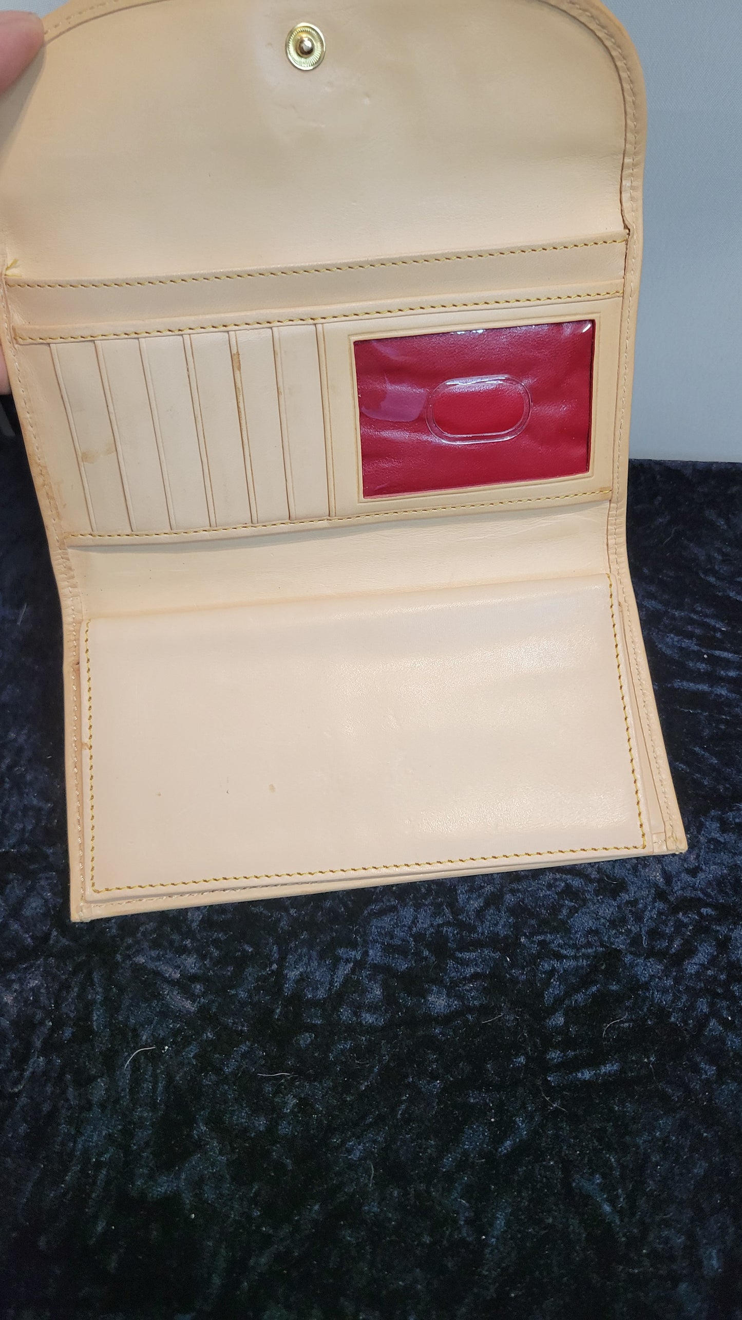 Authentic Dooney & Bourke 1975 retro anniversary shoulder bag and matching wallet set ♥️
