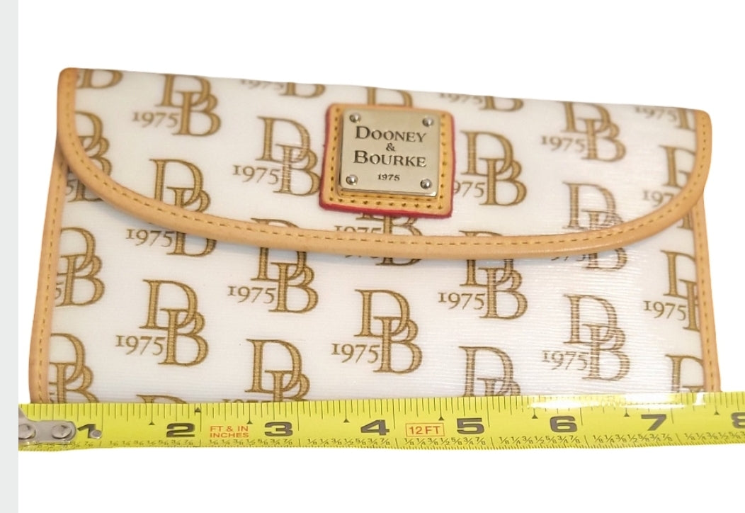 Authentic Dooney & Bourke 1975 retro anniversary shoulder bag and matching wallet set ♥️